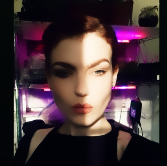 Meet your Posher, Vera - Picture 4 of 8